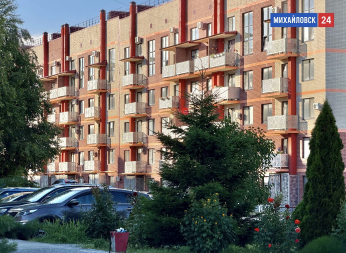 ​Летний вечер в жилом районе Гармония, Михайловск